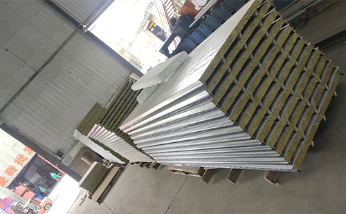 民和彩钢夹芯板