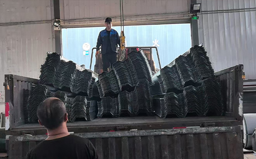 闭口楼承板耐火时限实测：大跨度怎样选民和楼承板