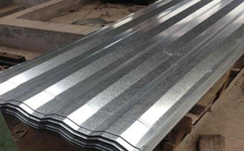 集装箱板翻新除锈流程：旧箱改民宿怎样选民和集装箱板